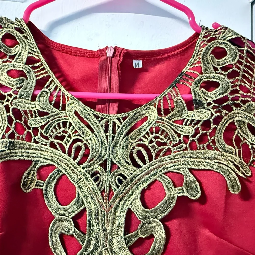 Elegant Red and Gold Floral Dress - Picture 10 of 13